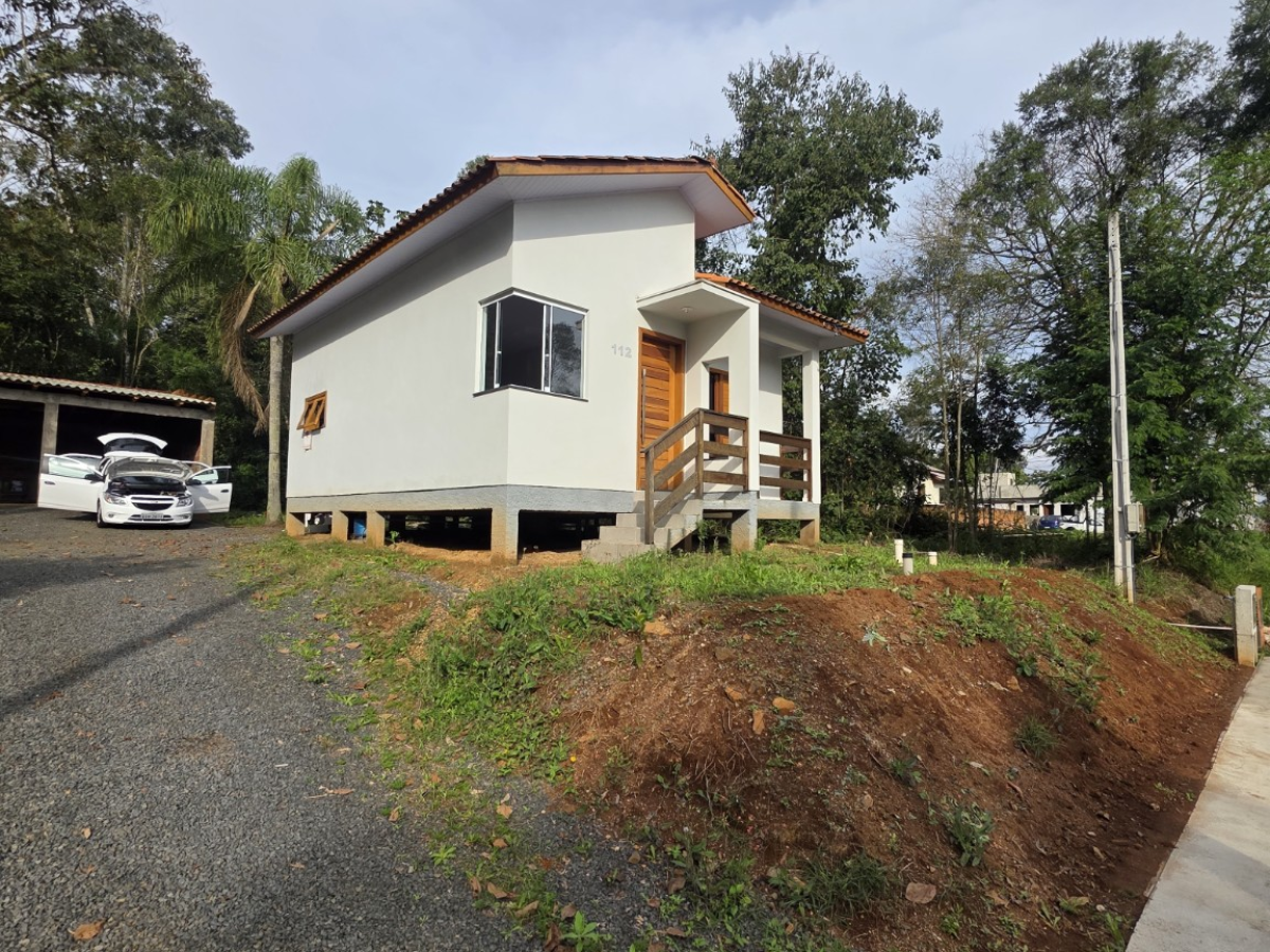 CASA À VENDA NO BAIRRO SÃO DEFENDE-CRICIUMA/SC