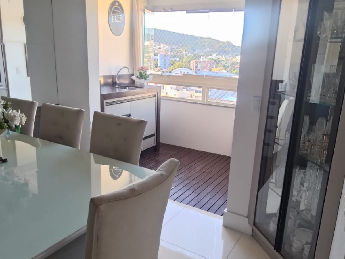Condominio Residencial Felipe Schmidt, Centro, 3 quartos